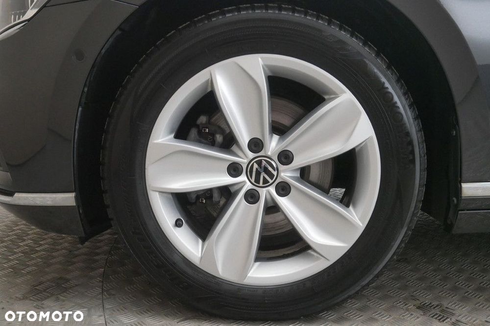 Volkswagen Passat Variant 2.0 TSI Elegance DSG - 14