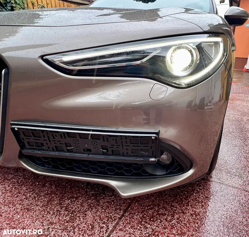 Alfa Romeo Stelvio 2.2 Diesel 16V AT8 Super - 18