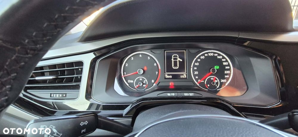 Volkswagen Polo - 17