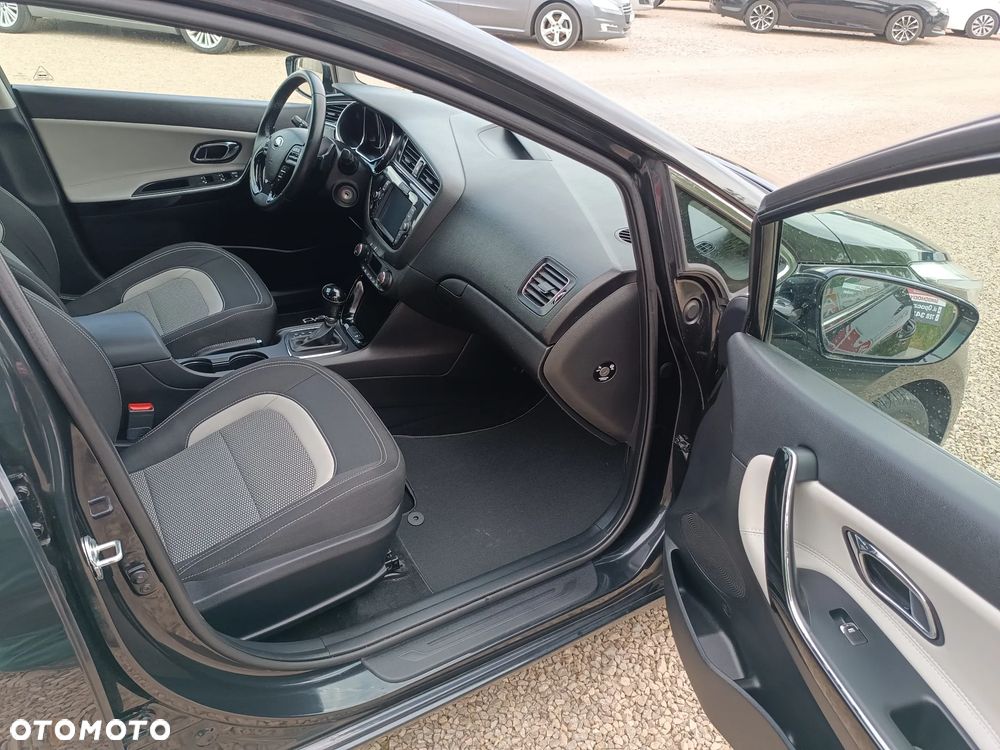 Kia Ceed 1.6 CRDi S - 32