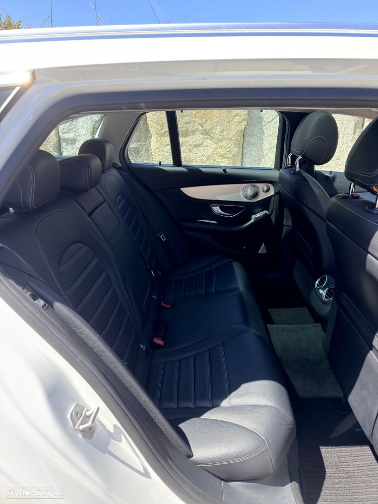 Mercedes-Benz C 300 BlueTEC Hybrid - 8