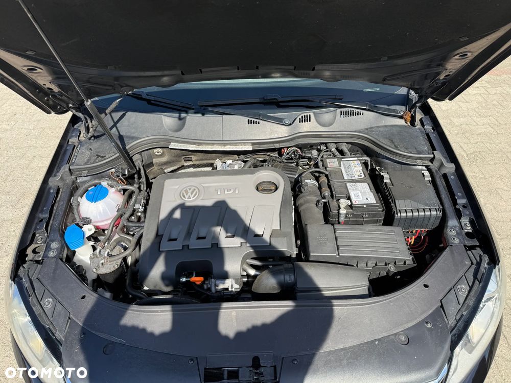 Volkswagen Passat 2.0 TDI Highline DSG - 29