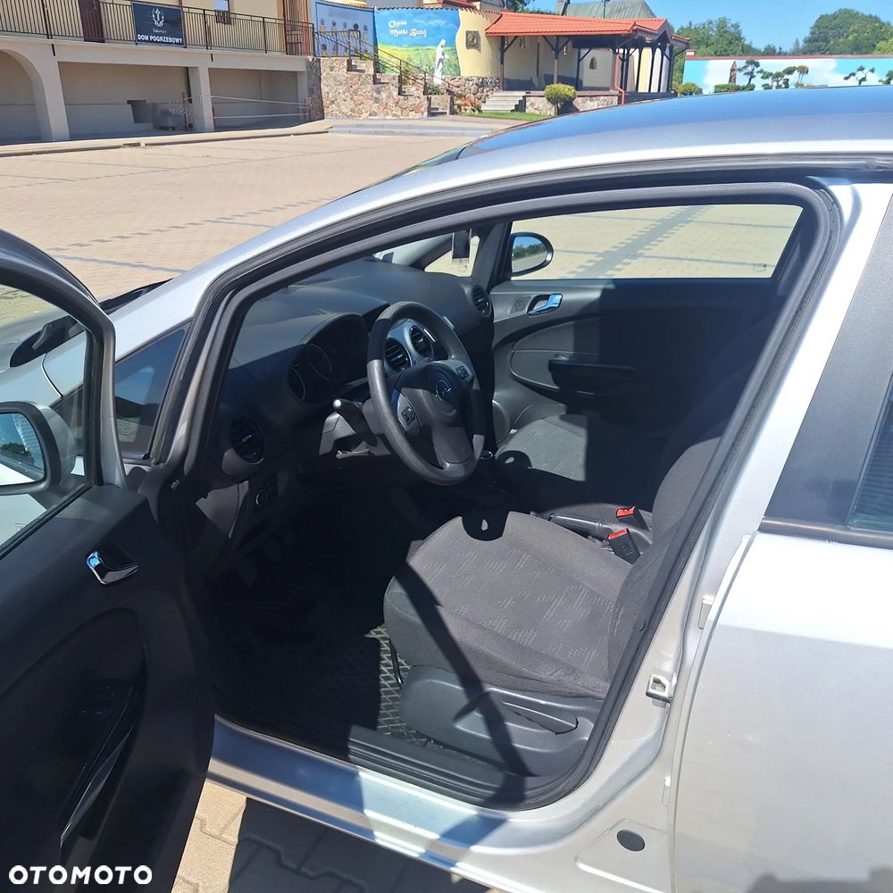 Opel Corsa 1.2 16V Cosmo - 6
