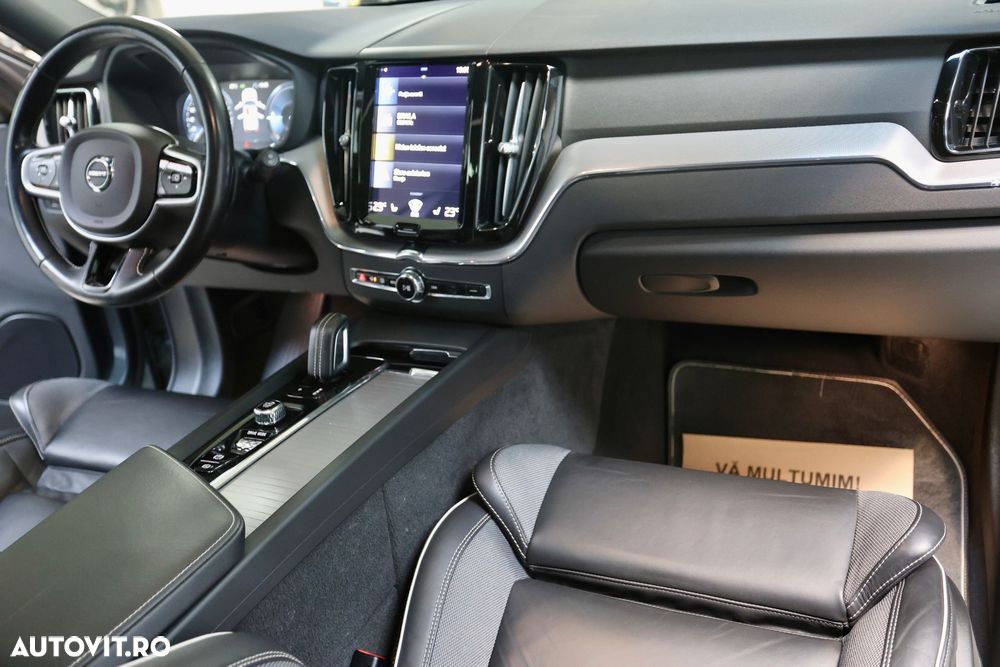 Volvo XC 60 T6 AWD Recharge Geartronic RDesign - 8