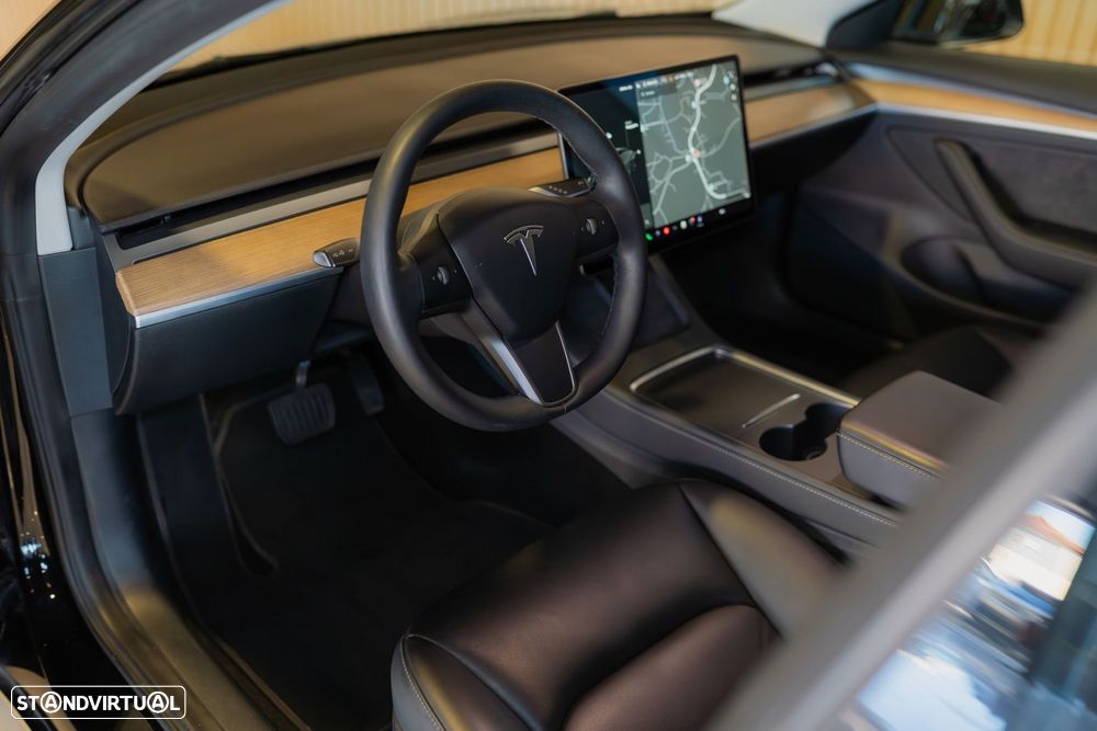 Tesla Model 3 Long-Range Dual Motor AWD - 2