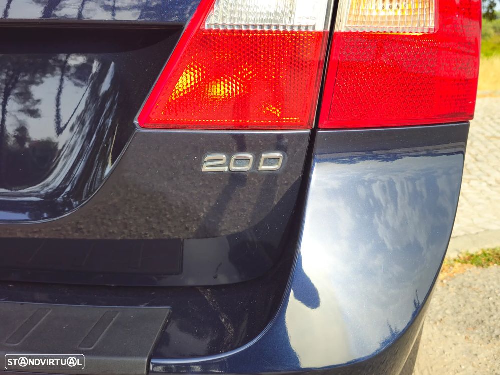 Volvo V70 2.0 D Momentum - 14