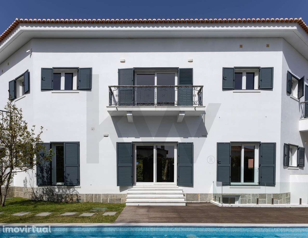 Moradia Senhorial T8 com Jardim e Piscina no Coração do Estoril - Grande imagem: 4/57