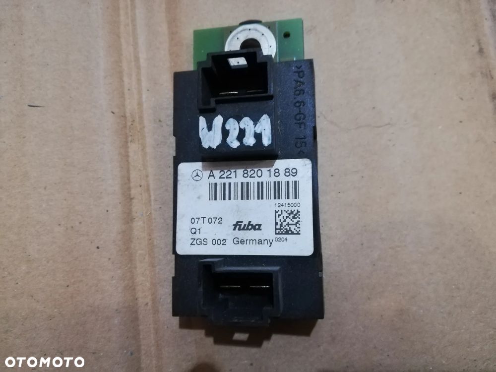 Moduł wzmacniacz anteny Mercedes W221 A2218201889 - 1