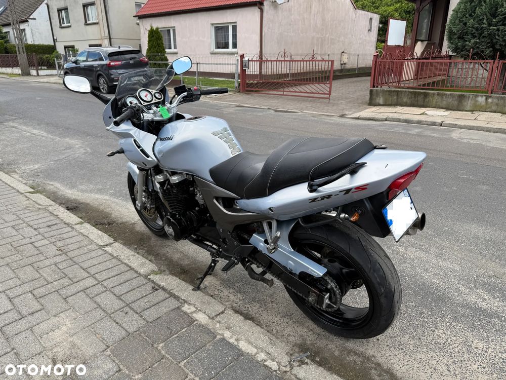 Kawasaki ZR - 6