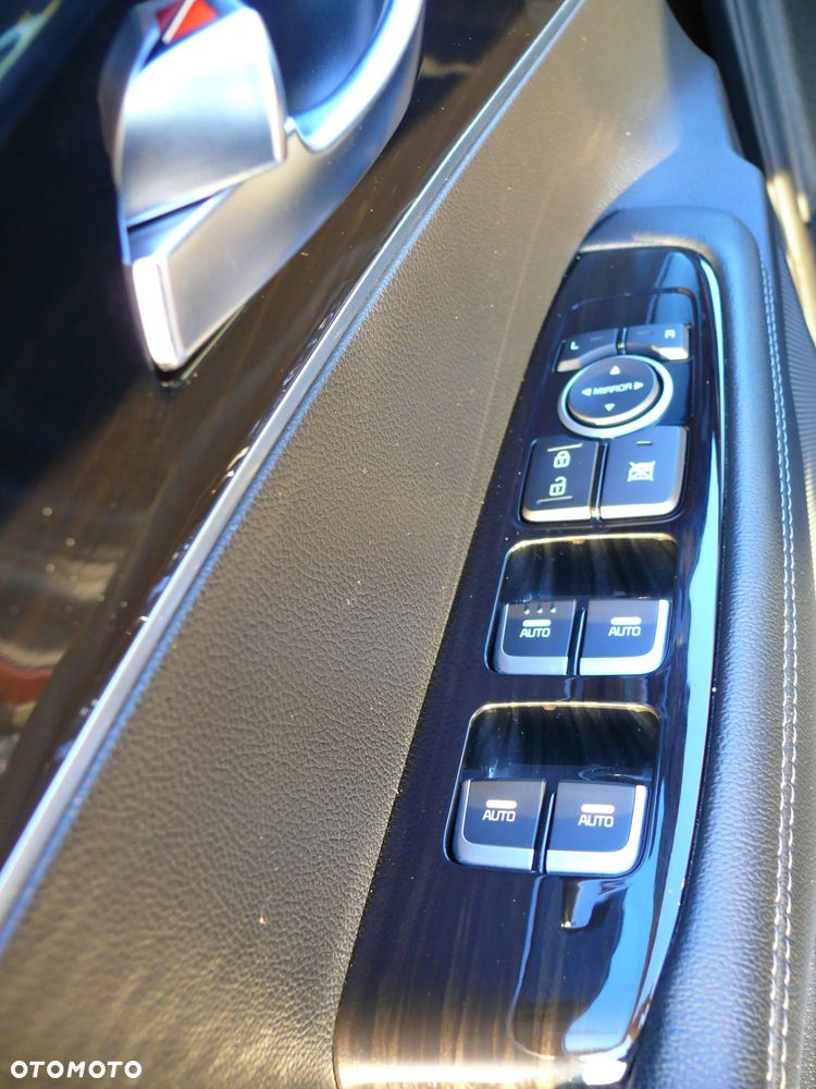 Kia Sorento - 10