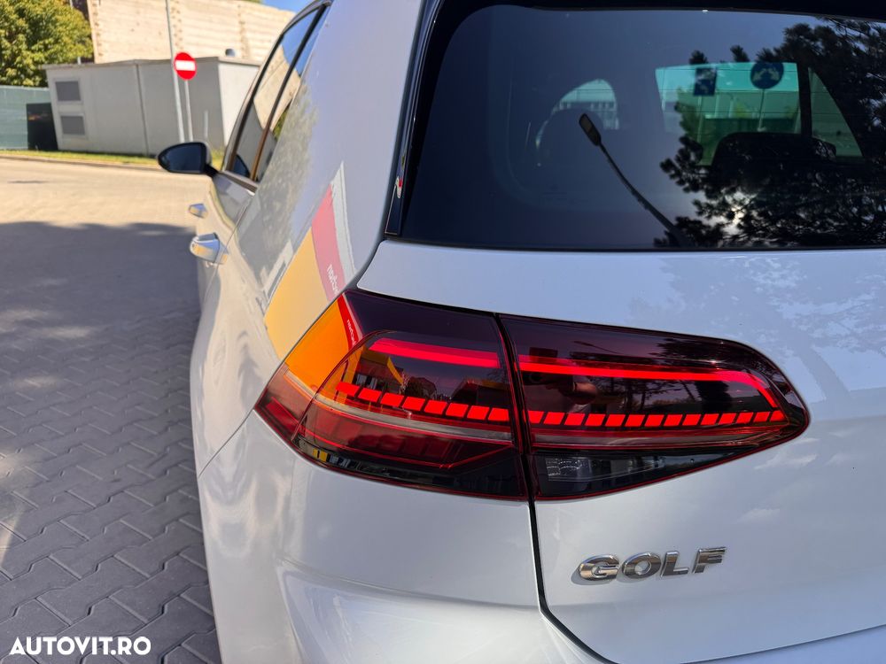 Volkswagen Golf 1.5 TSI OPF R-Line - 22