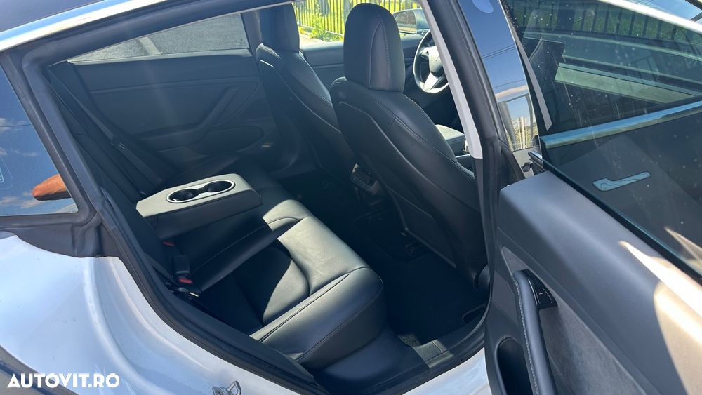 Tesla Model 3 - 15