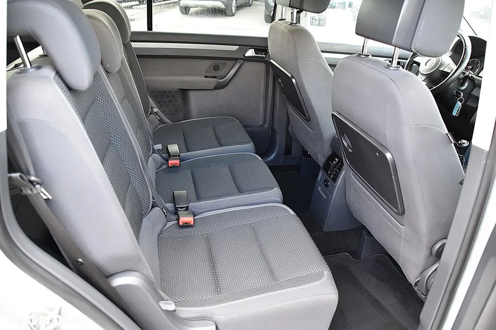 Volkswagen Touran 2.0 TDI DPF Comfortline - 24