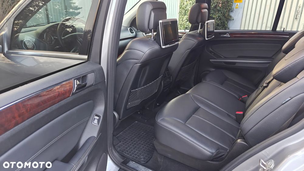 Mercedes-Benz GL 450 4Matic 7G-TRONIC - 12