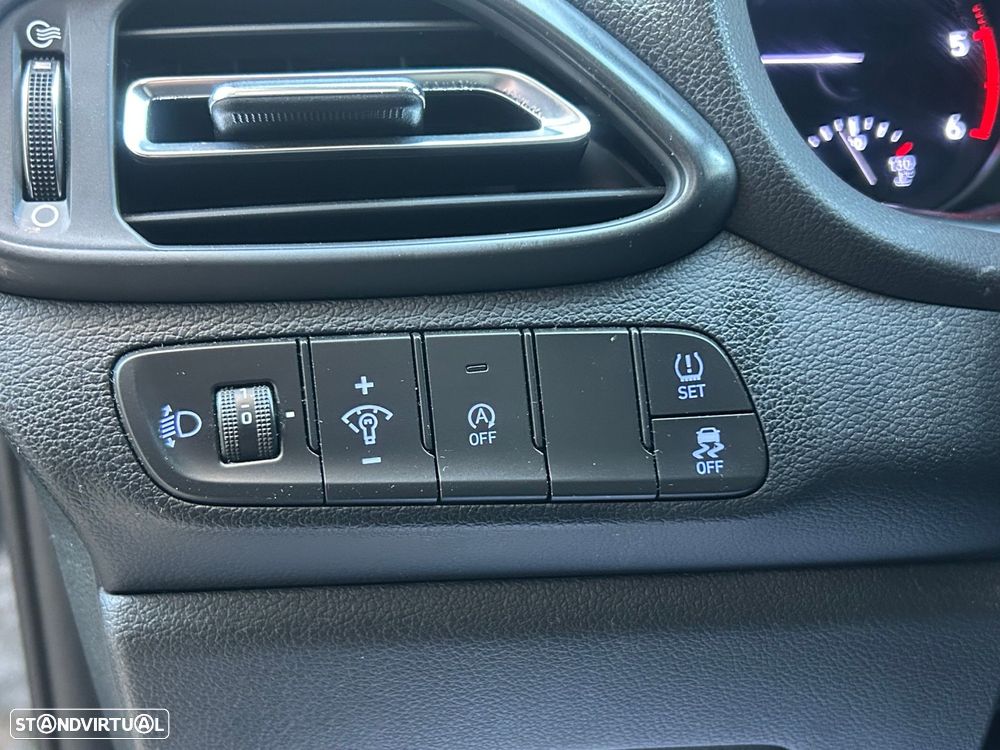 Hyundai i30 SW 1.6 CRDi Style Plus - 22