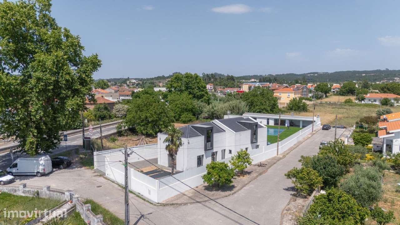Moradia T3+1 de luxo com piscina salgada e total privacidade - Grande imagem: 4/21
