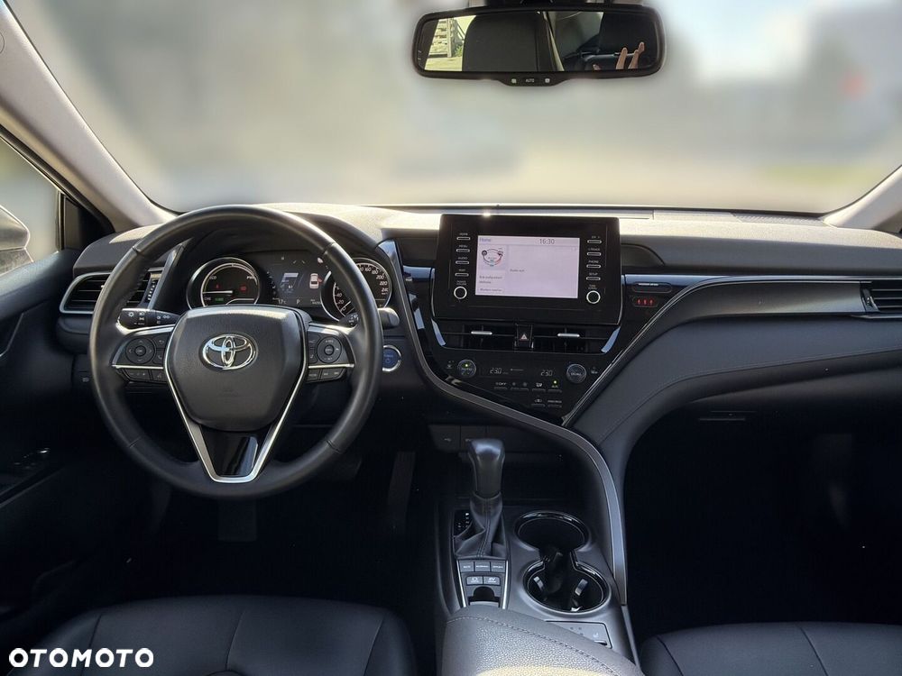 Toyota Camry 2.5 Hybrid Comfort CVT - 4