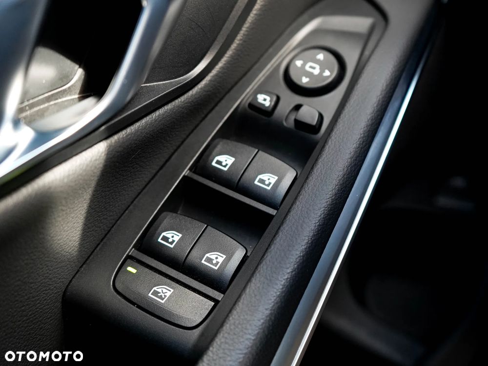 BMW Seria 3 320d xDrive mHEV - 24