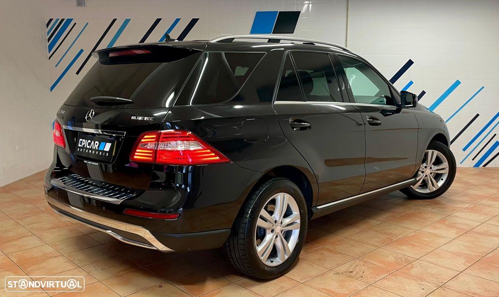 Mercedes-Benz ML 350 BlueTEC 4MATIC 7G-TRONIC - 7