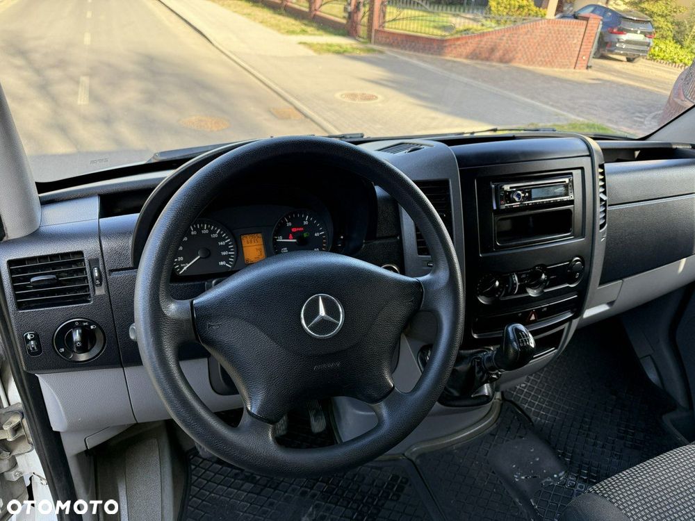 Mercedes-Benz Sprinter - 4