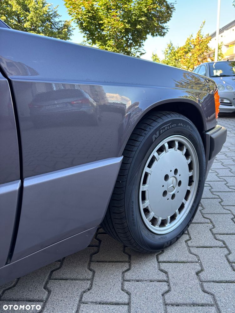 Mercedes-Benz W201 (190) - 15