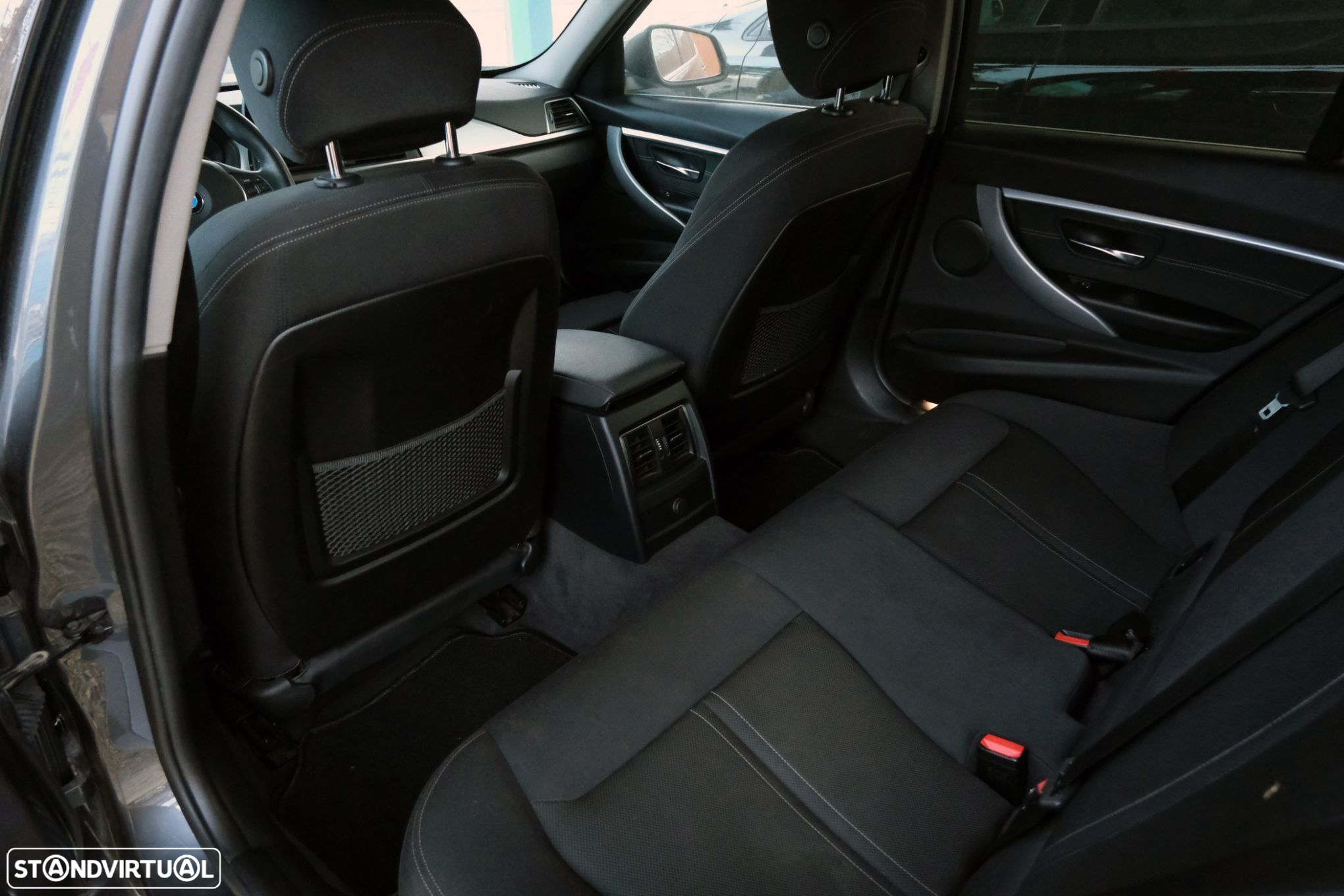 BMW 318 d Touring Line Sport Auto - 14