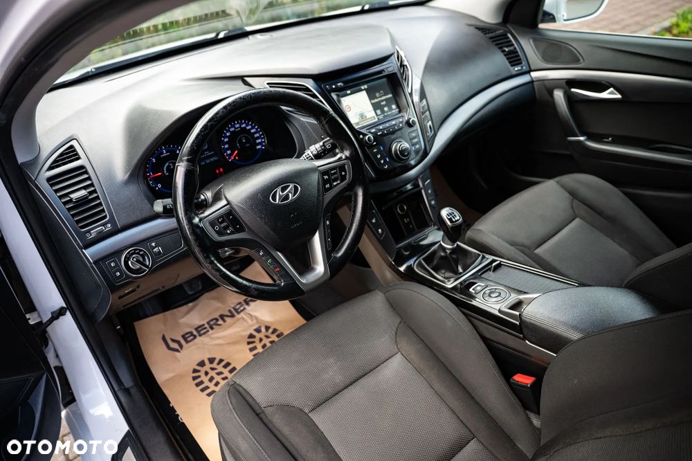 Hyundai i40 - 12