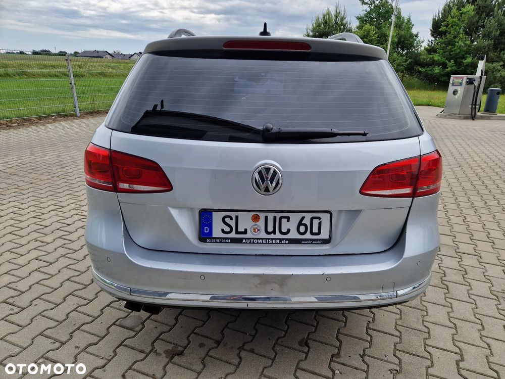 Volkswagen Passat 2.0 TDI Trendline DSG - 6