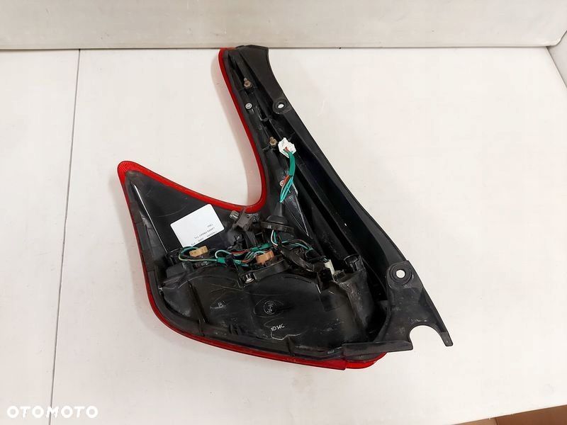 NISSAN JUKE F15 LAMPA PRAWY TYŁ PRAWA TYLNA - 7
