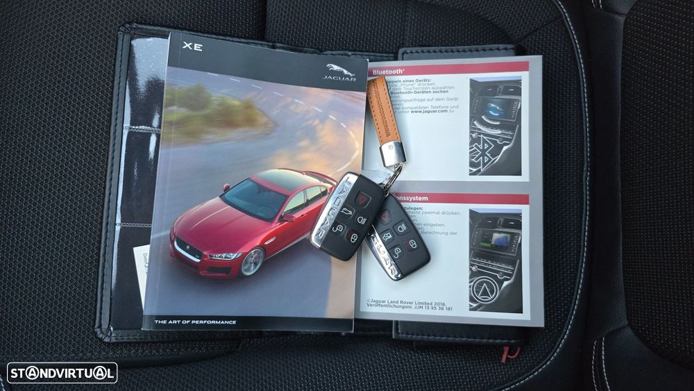 Jaguar XE 2.0 D R-Sport - 53