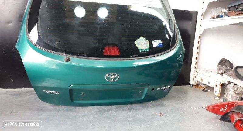 Porta Mala / Tampa Toyota Corolla Hatchback - 2