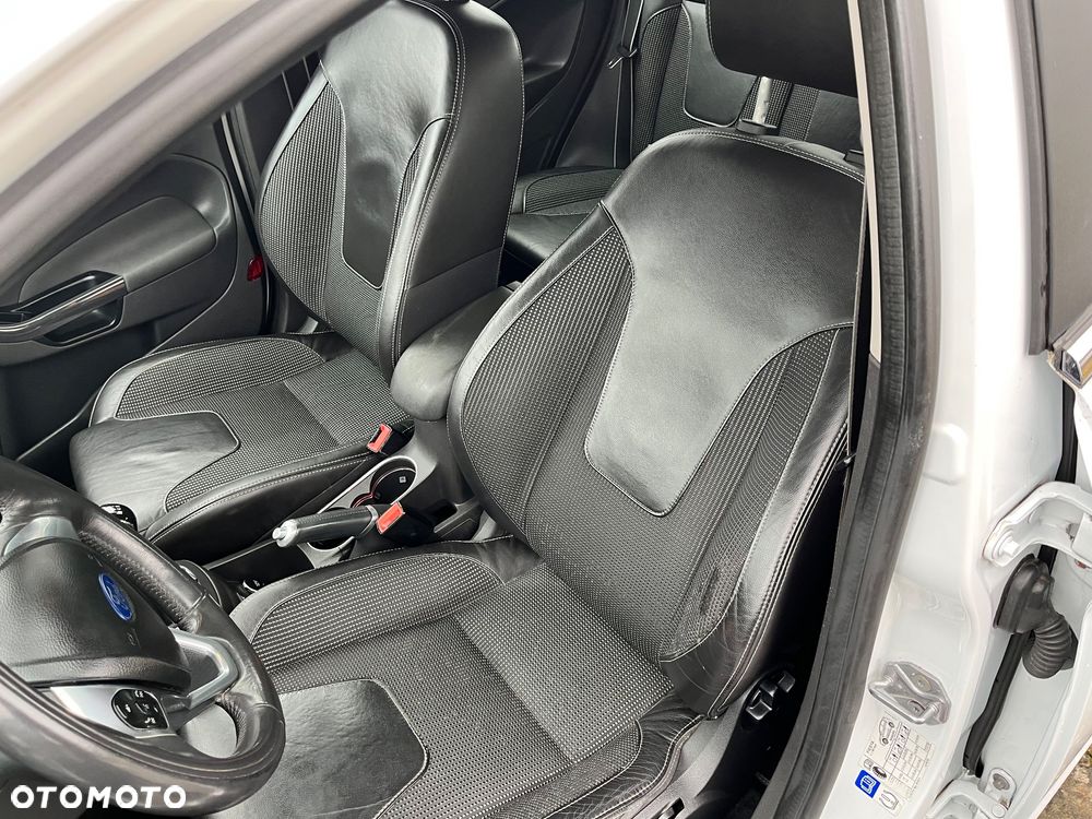 Ford Fiesta 1.6 TDCi Titanium - 23