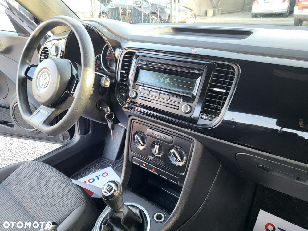 Volkswagen New Beetle - 21