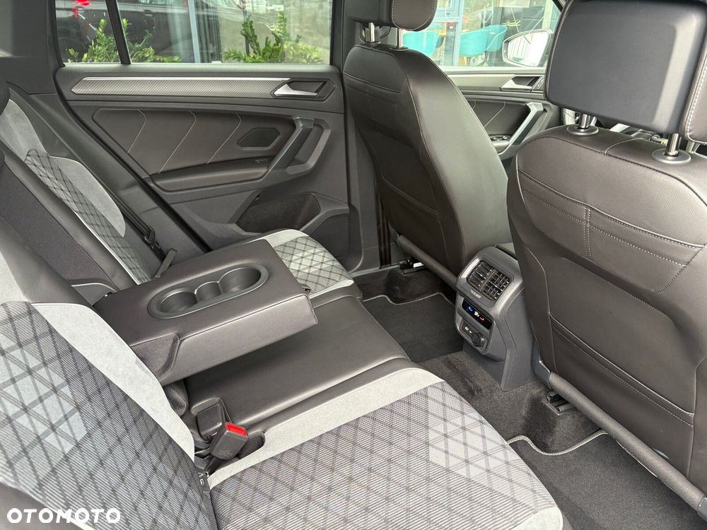 Volkswagen Tiguan - 16