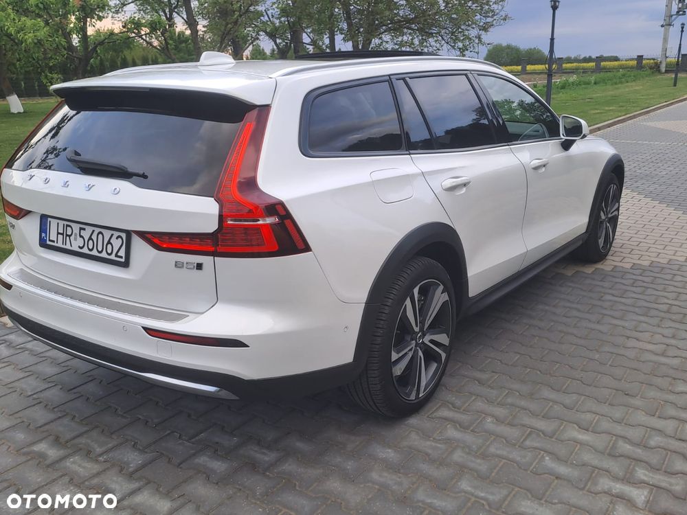 Volvo V60 Cross Country - 4