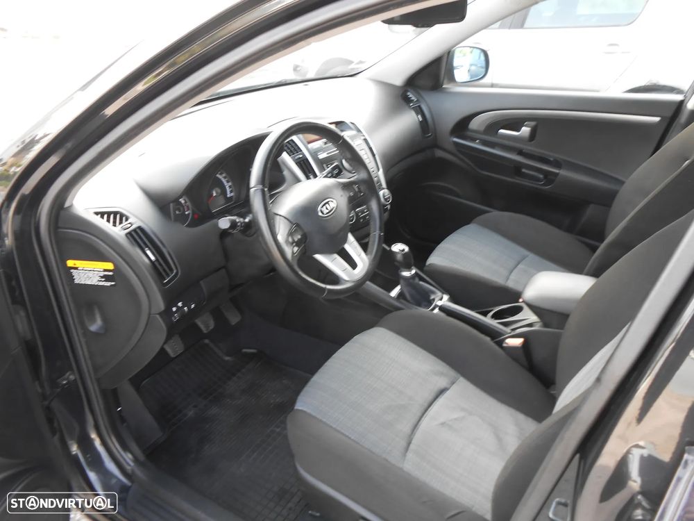 Kia Ceed SW 1.4 CVVT LX - 12