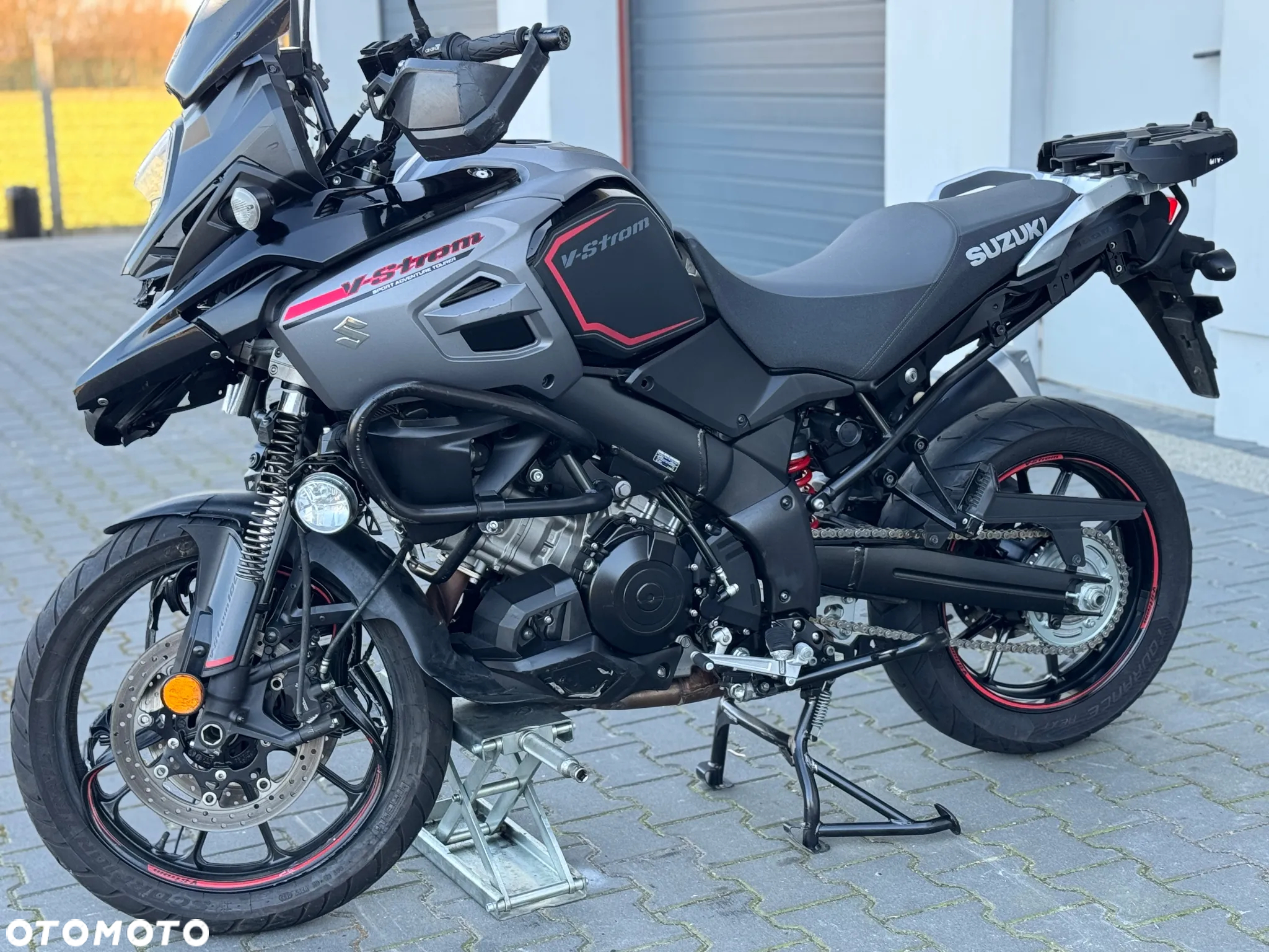Suzuki V-STROM - 6