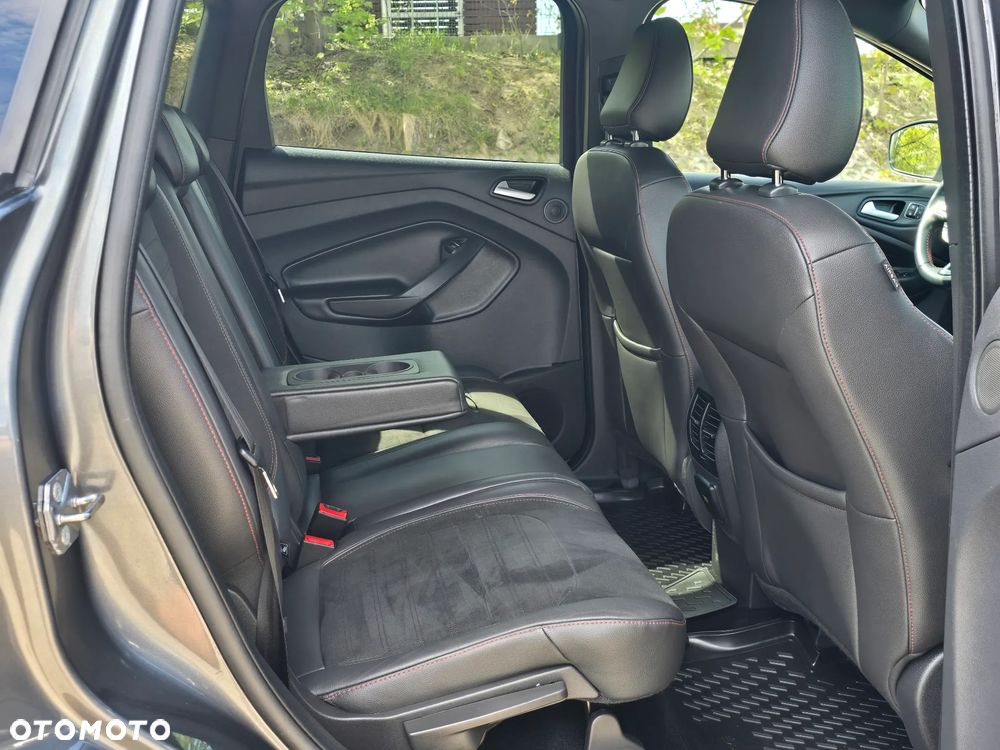Ford Kuga 2.0 TDCi 4x4 ST-Line - 13