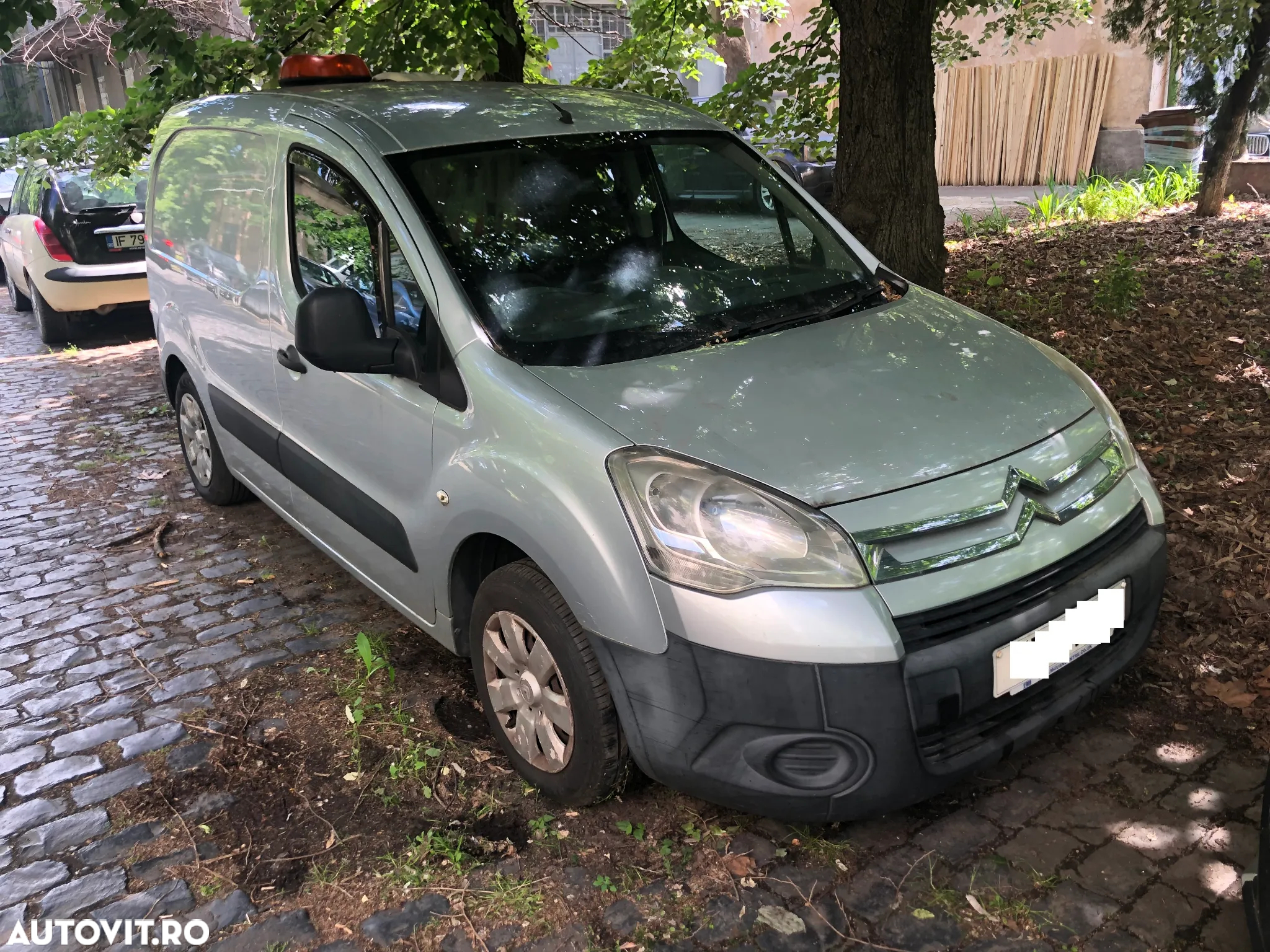 Dezmembrez Citroen Berlingo gri argintiu 2011 - 9