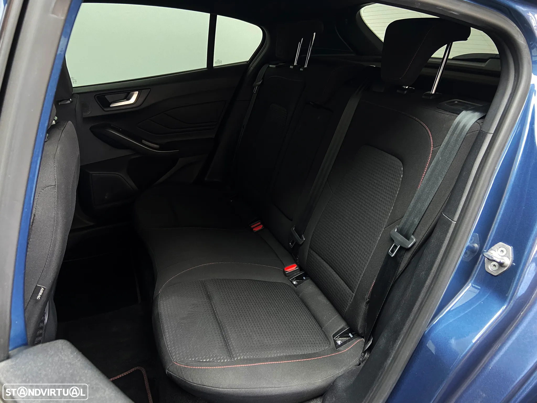 Ford Focus 1.0 EcoBoost ST-Line - 10