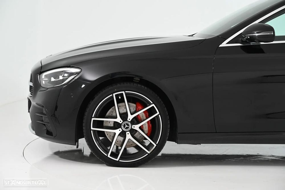 Mercedes-Benz E 300 de AMG Line - 13