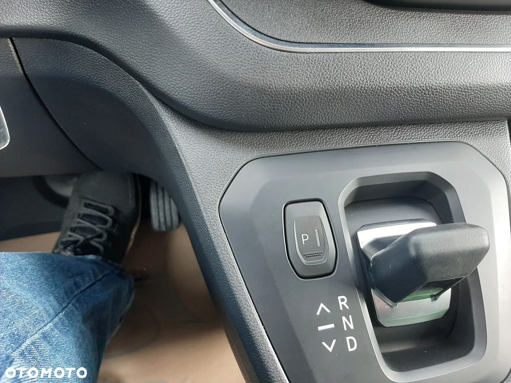 Renault Trafic 2.0 dCi EDC - 11