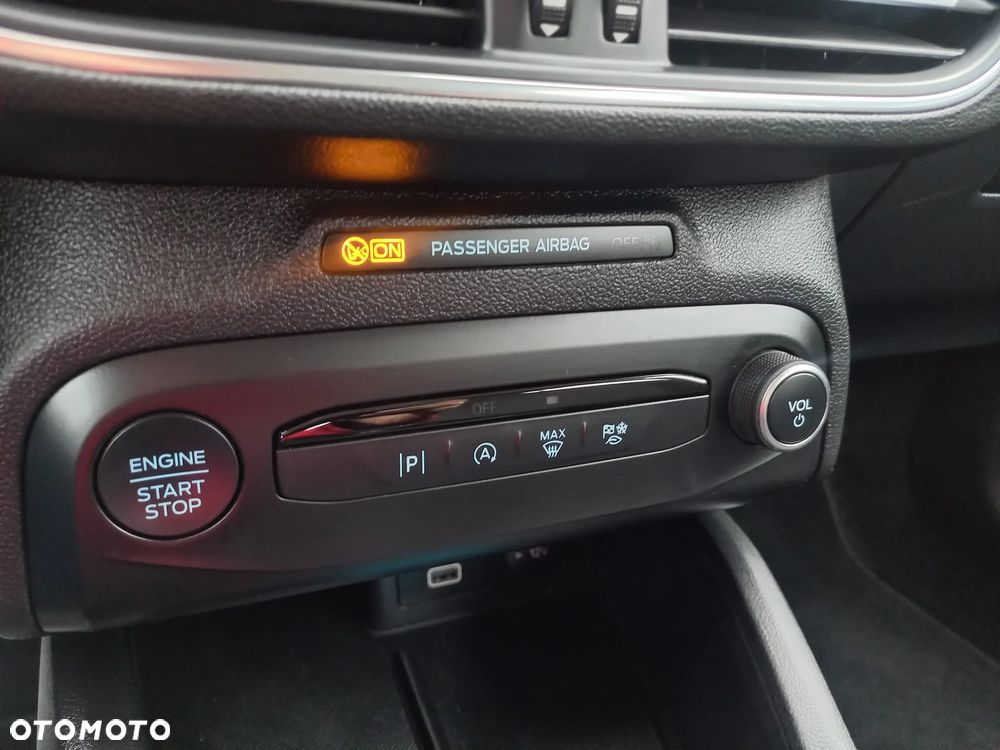 Ford Focus 1.5 EcoBlue STart-Stopp-System TITANIUM - 32