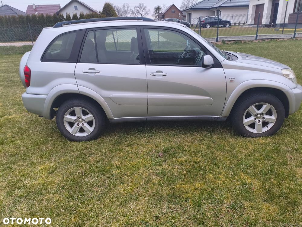 Toyota RAV4 4x4 - 6