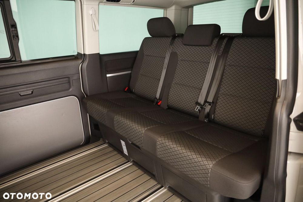 Volkswagen California - 11