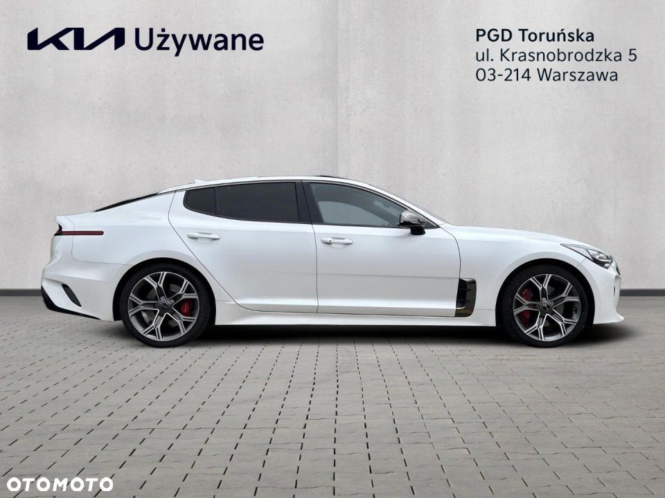 Kia Stinger - 4