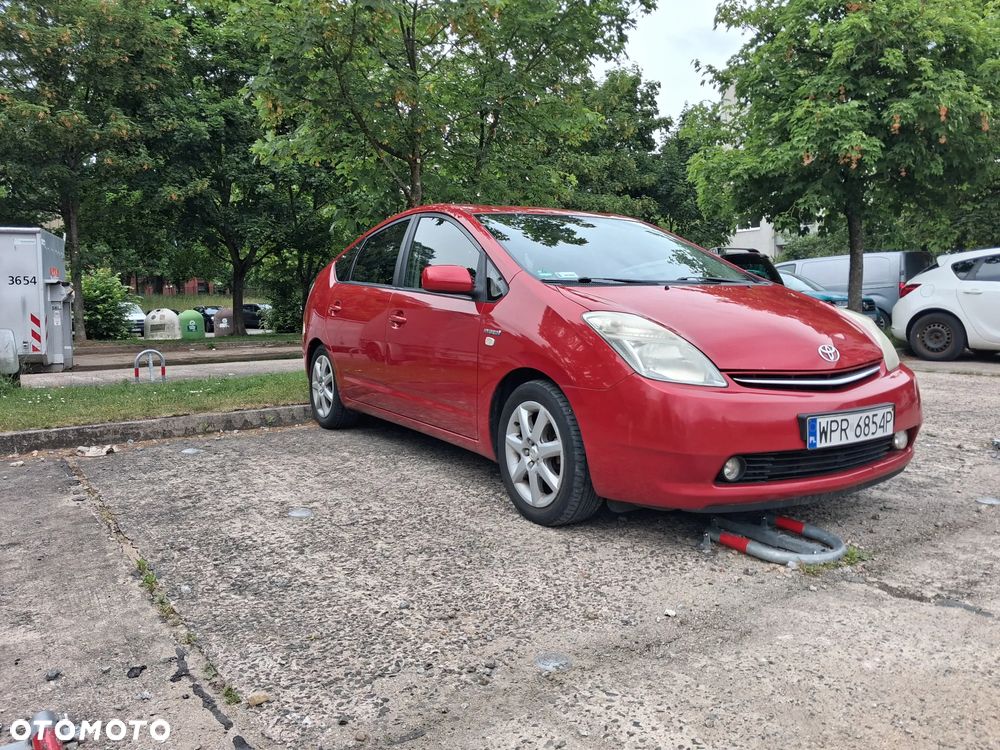 Toyota Prius 1.5 VVT-i Sol - 2