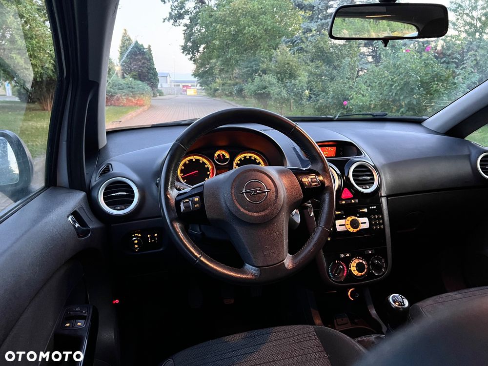 Opel Corsa 1.2 16V Cosmo - 5