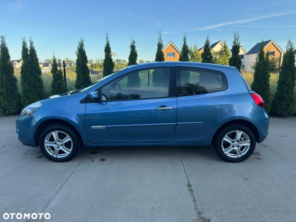 Renault Clio - 15