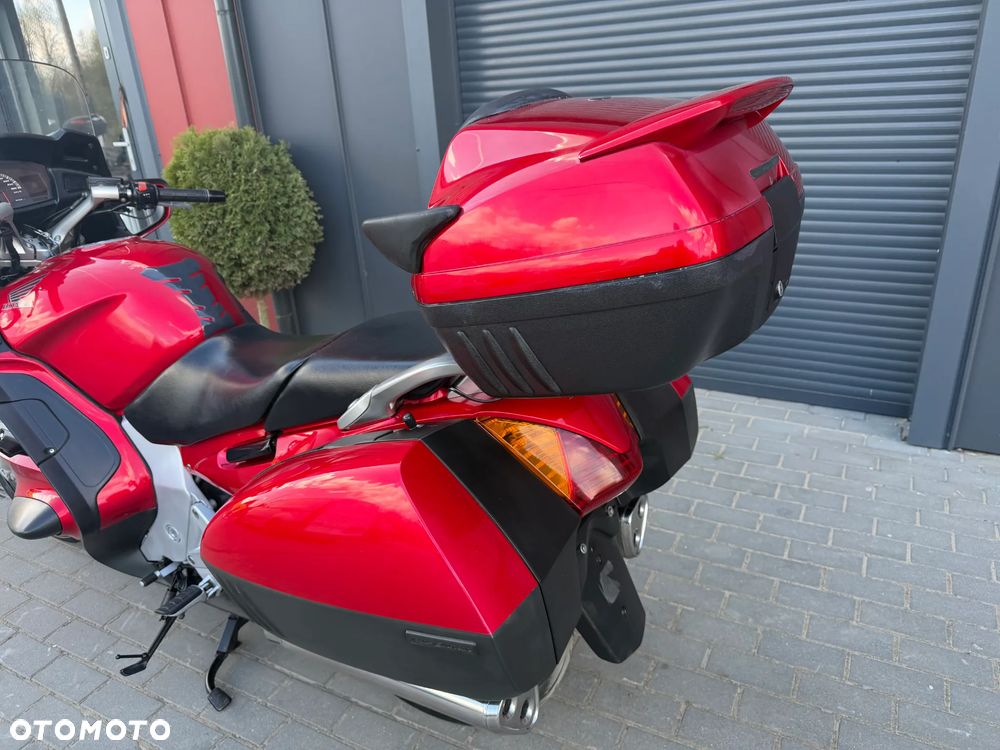 Honda ST - 27